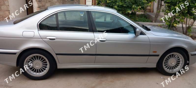 BMW E39 1998 - 70 000 TMT - Туркменабат - img 3