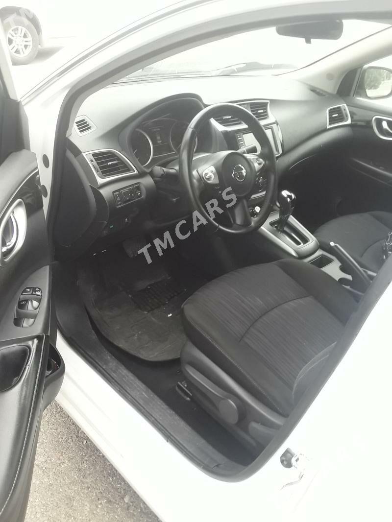 Nissan Sentra 2019 - 160 000 TMT - Тязе заман - img 2