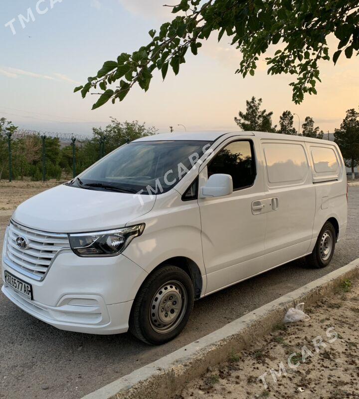 Hyundai H-1 2018 - 190 000 TMT - Büzmeýin - img 2