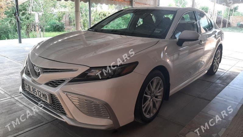 Toyota Camry 2021 - 300 000 TMT - Ёлётен - img 5