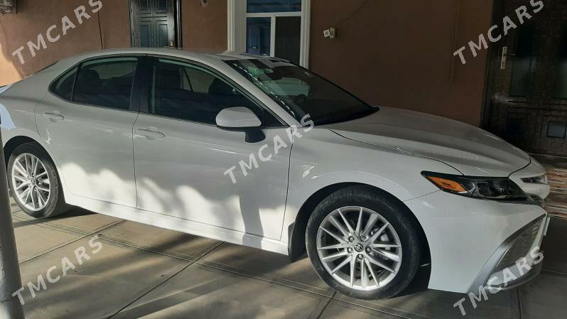 Toyota Camry 2021 - 300 000 TMT - Ёлётен - img 3