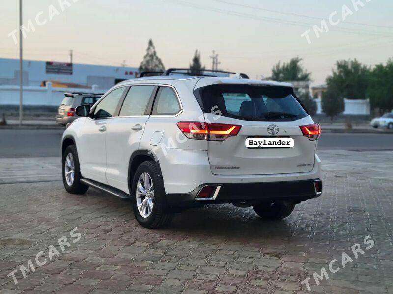 Toyota Highlander 2017 - 470 000 TMT - Köneürgenç - img 4