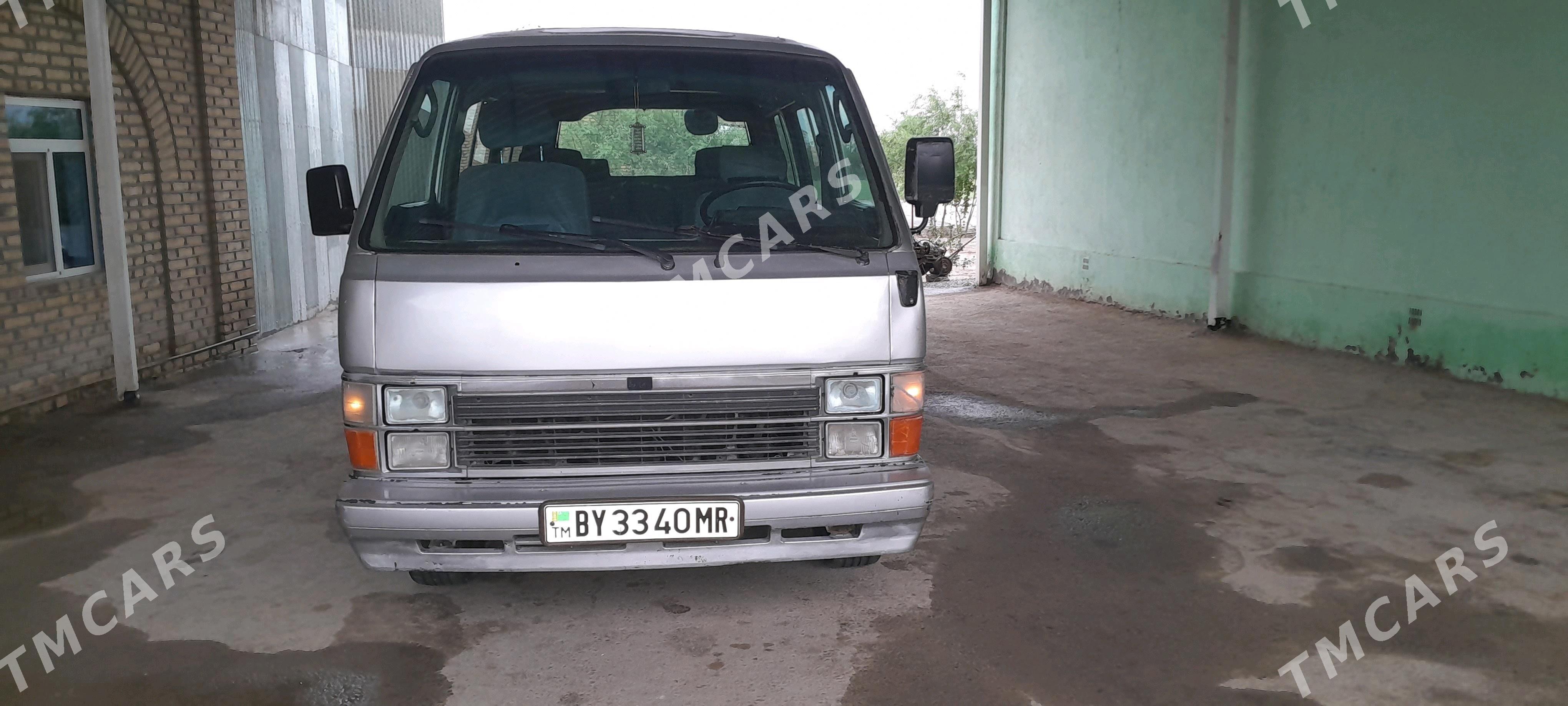 Toyota Hiace 1985 - 50 000 TMT - Сакарчага - img 3