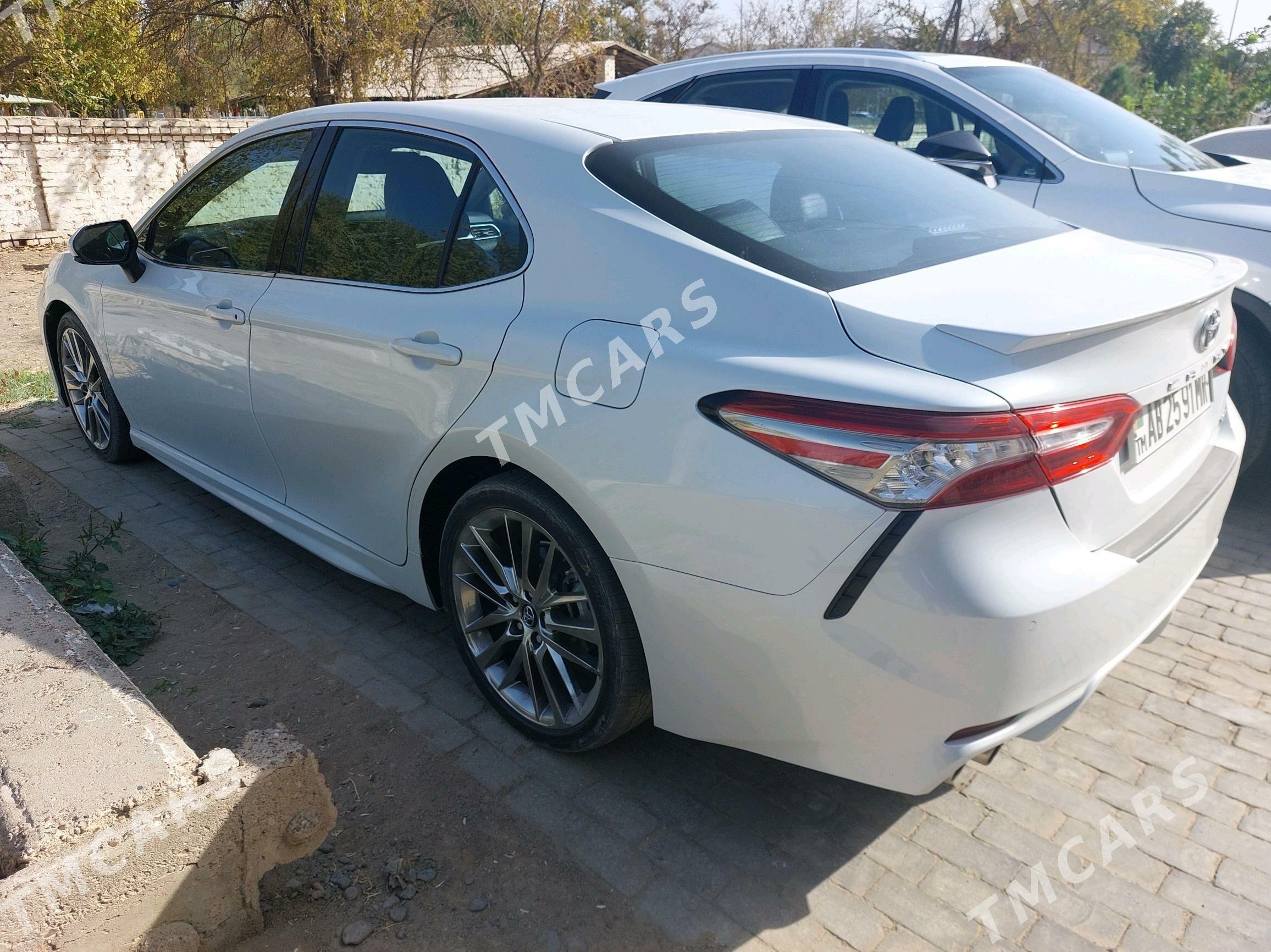 Toyota Camry 2018 - 342 000 TMT - Мары - img 3