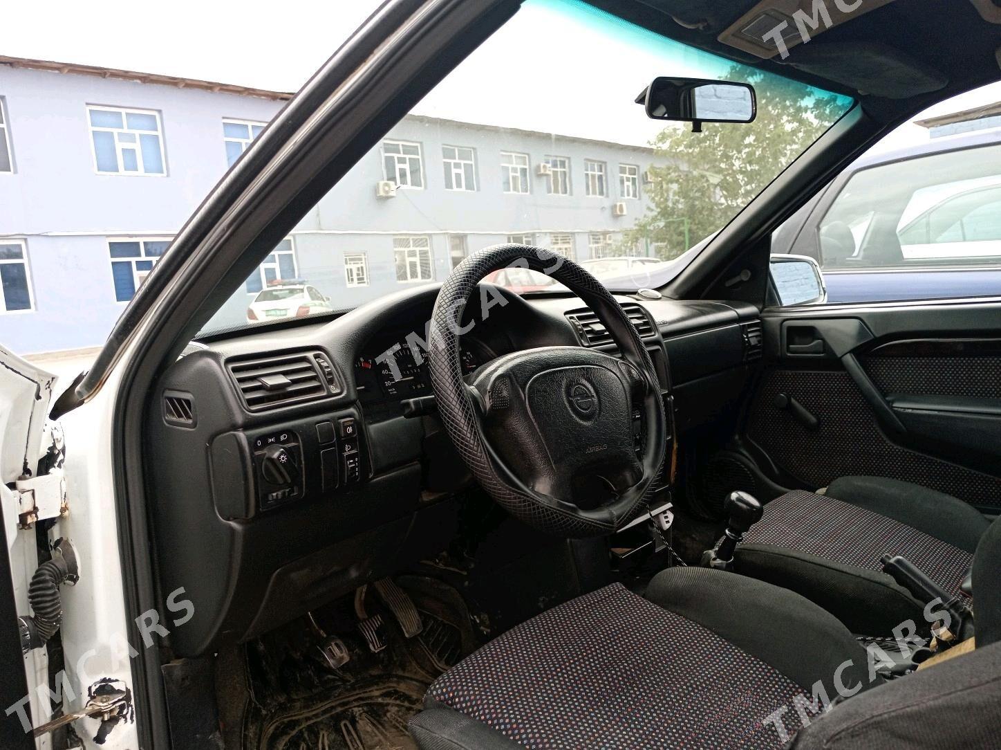 Opel Vectra 1994 - 32 000 TMT - Дашогуз - img 5
