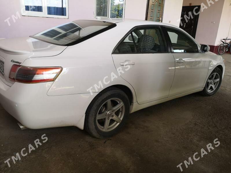 Toyota Camry 2010 - 120 000 TMT - Çärjew - img 3