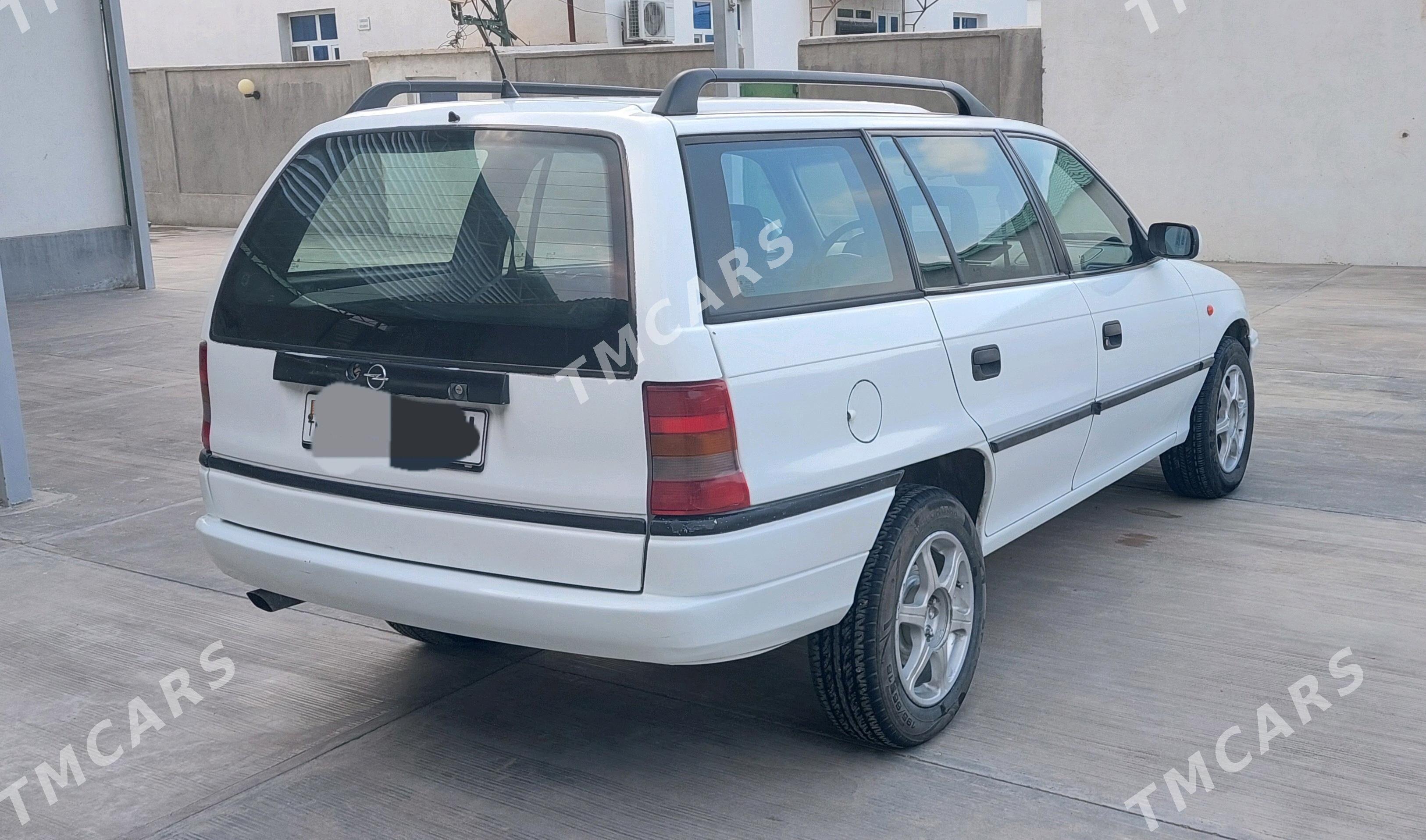 Opel Astra 1996 - 40 000 TMT - Bäherden - img 2