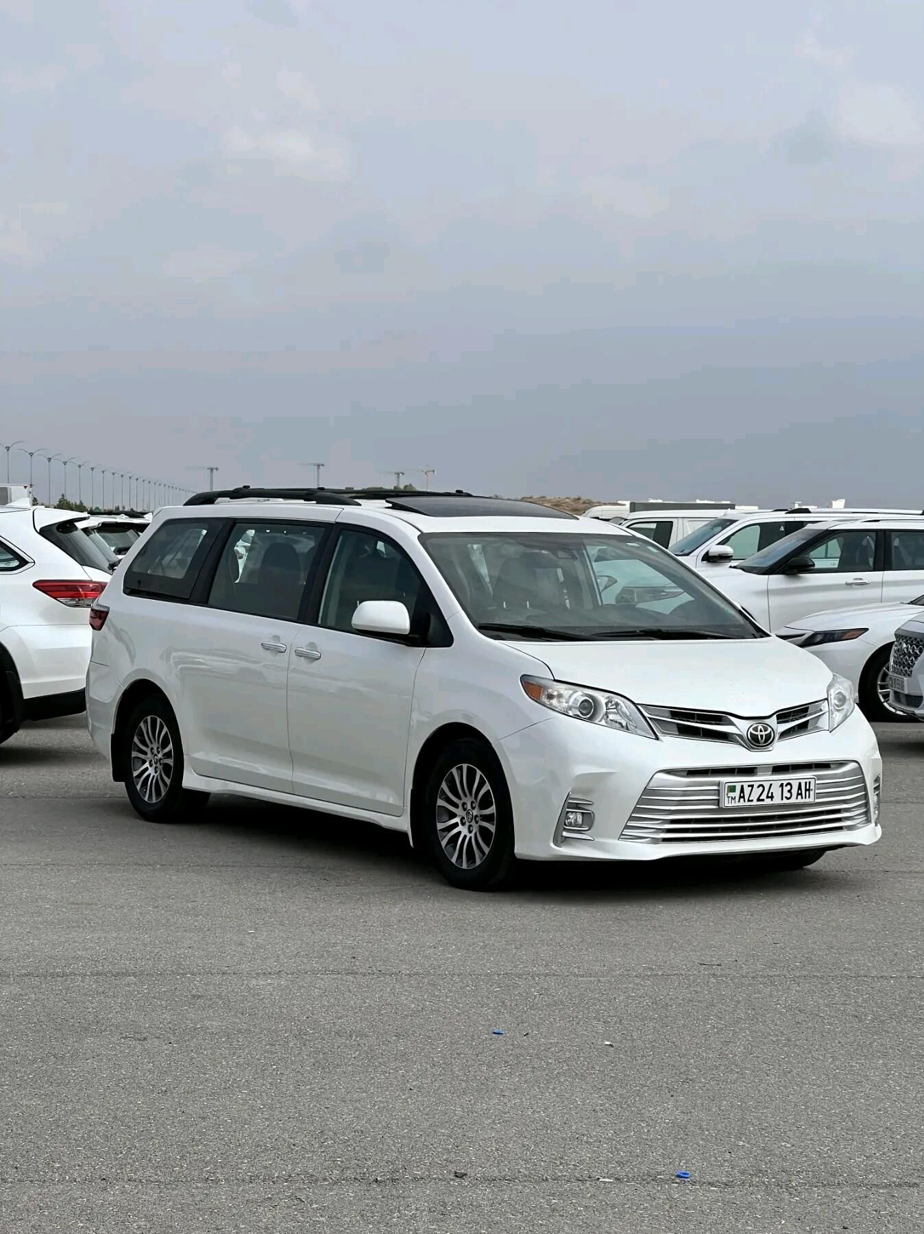Toyota Sienna 2019 - 445 000 TMT - Ашхабад - img 5