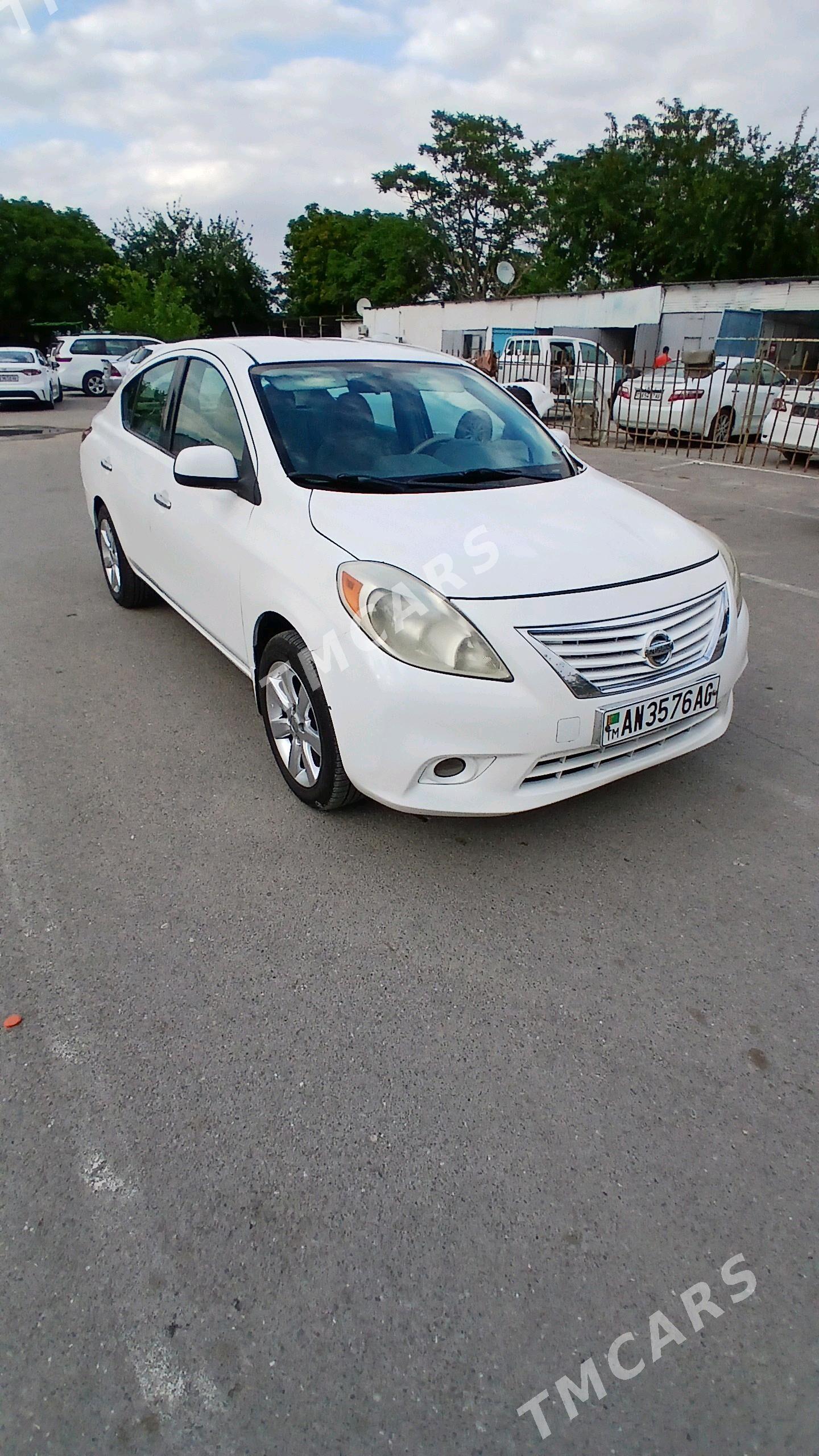 Nissan Versa 2011 - 87 000 TMT - Бузмеин - img 3