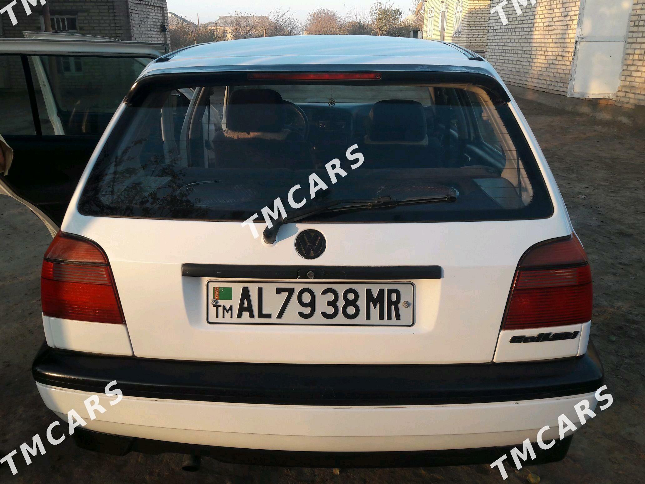 Volkswagen Golf 1992 - 35 000 TMT - Мары - img 4