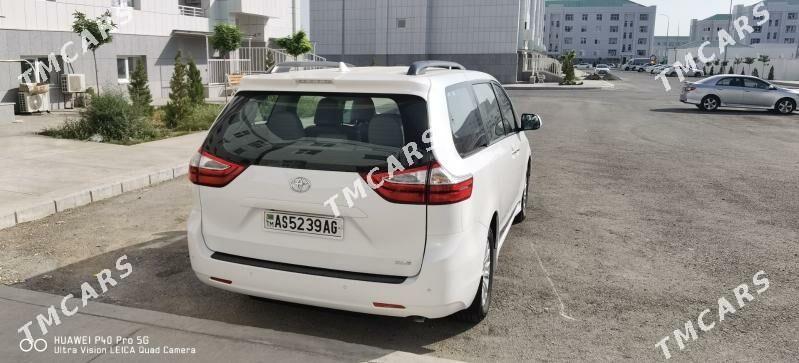 Toyota Sienna 2018 - 395 000 TMT - Ашхабад - img 2