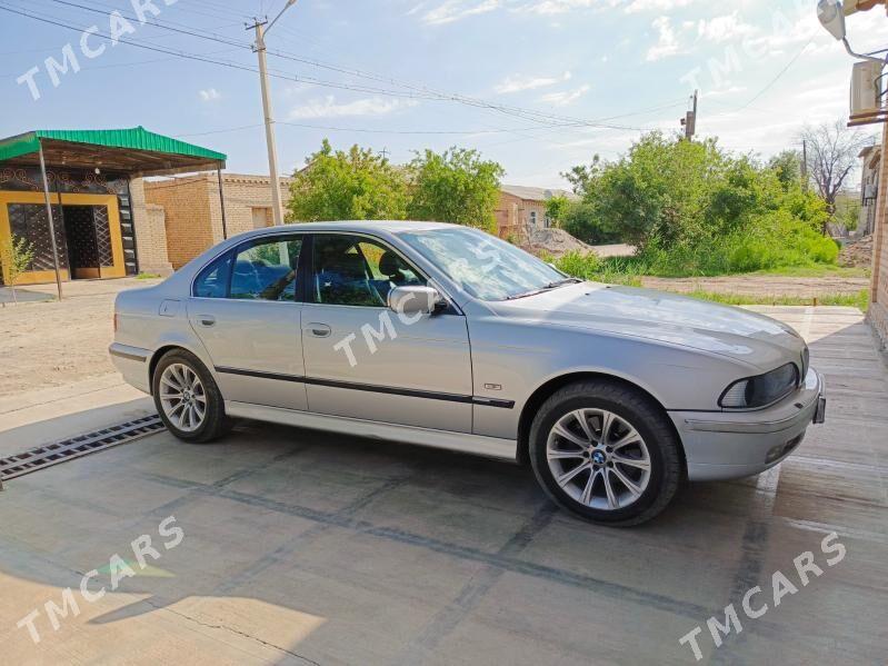 BMW E39 2000 - 110 000 TMT - Sakar - img 2