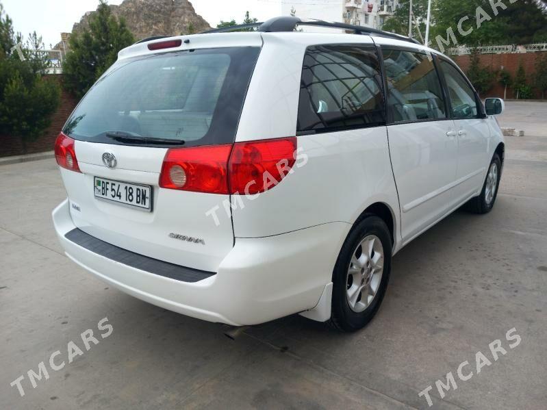 Toyota Sienna 2010 - 200 000 TMT - Türkmenbaşy - img 4