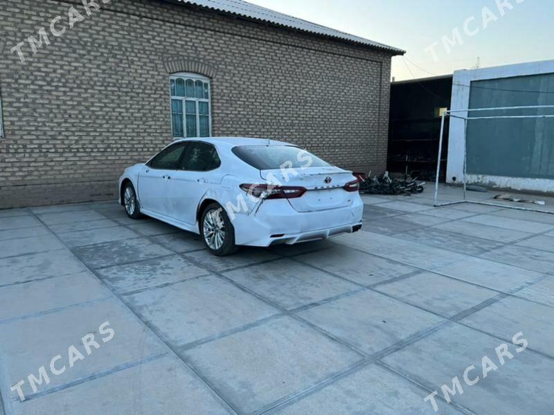 Toyota Camry 2019 - 230 000 TMT - Мары - img 4