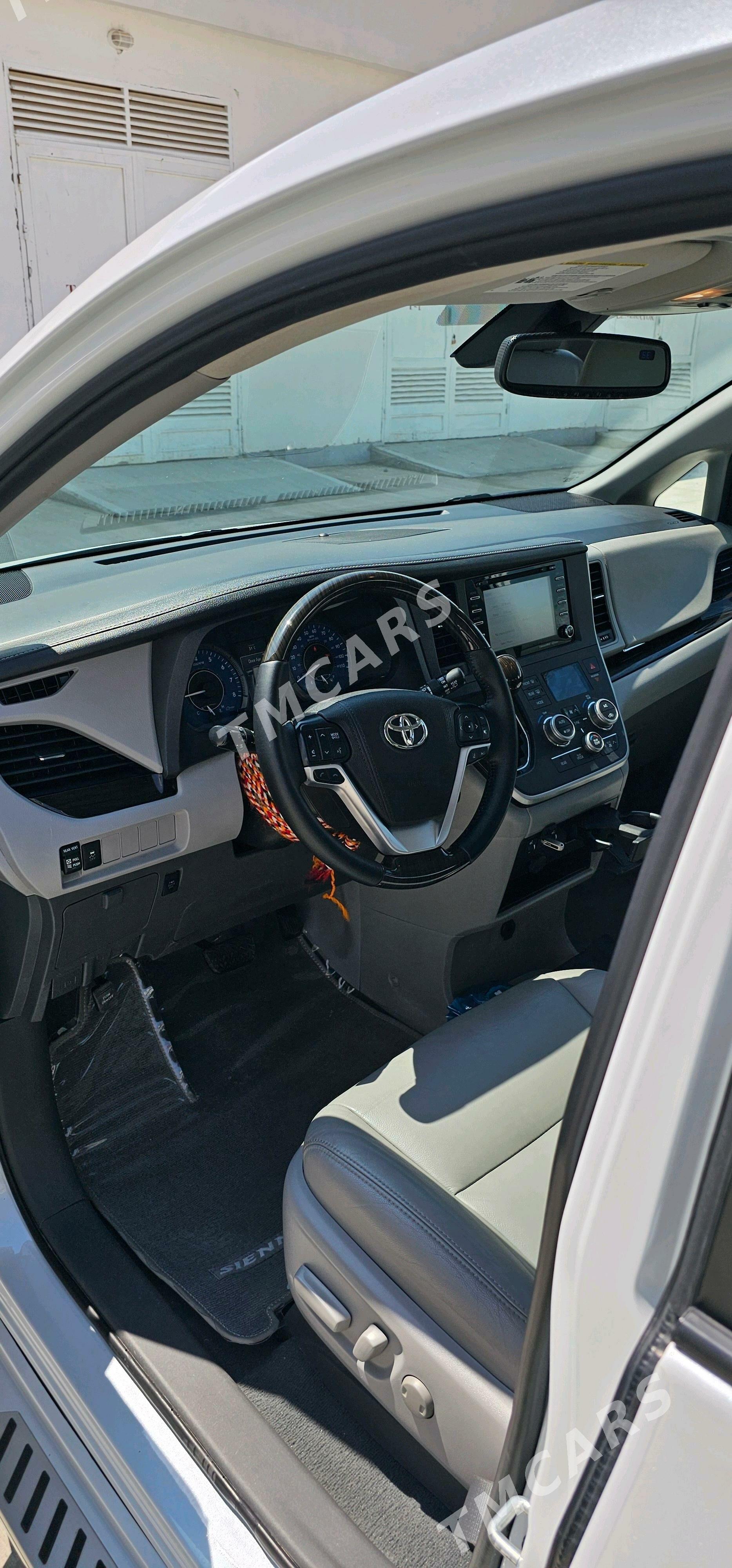 Toyota Sienna 2019 - 450 000 TMT - Аркадаг - img 6