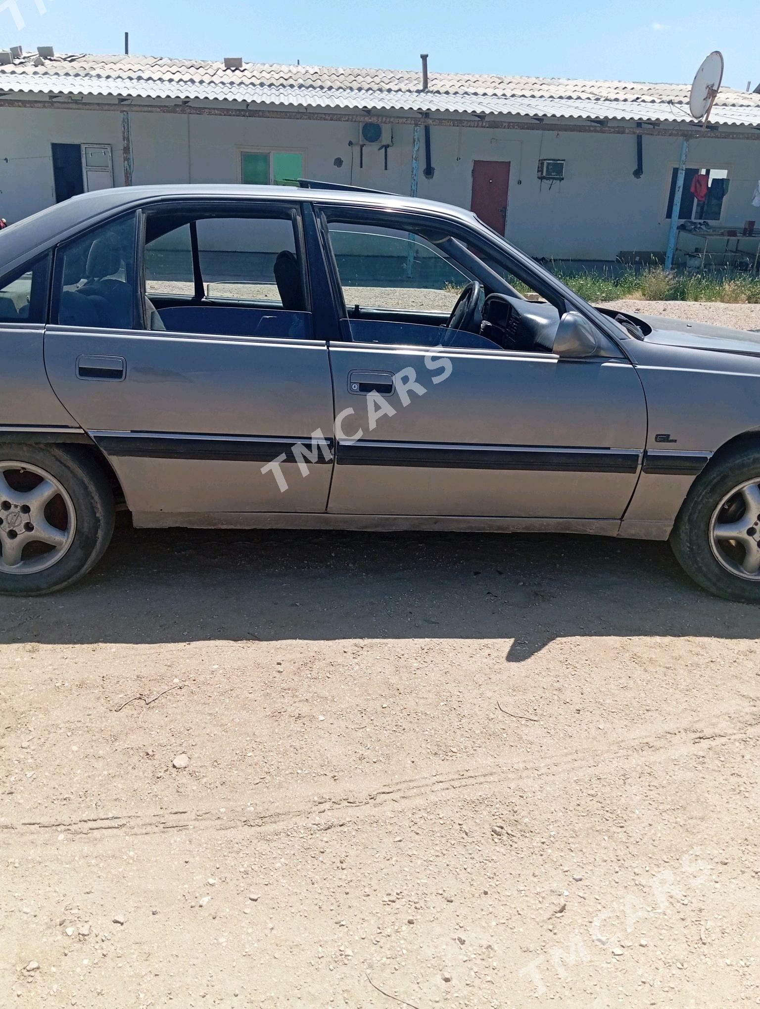 Opel Omega 1991 - 6 000 TMT - Hazar - img 3