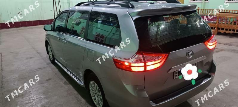 Toyota Sienna 2017 - 355 000 TMT - Ашхабад - img 2