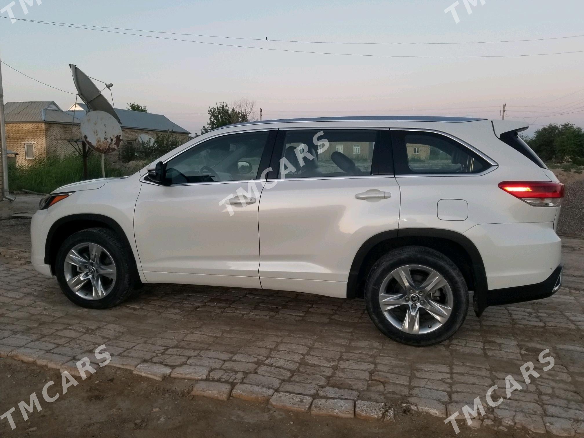 Toyota Highlander 2017 - 450 000 TMT - Mary - img 8