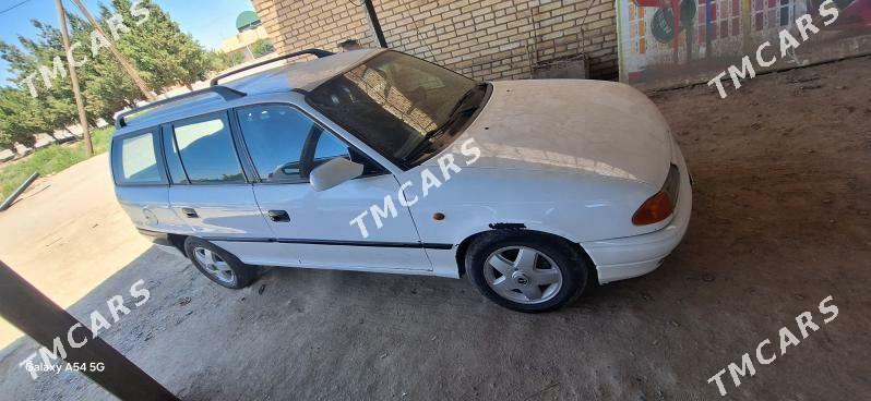 Opel Astra 1997 - 40 000 TMT - Халач - img 4