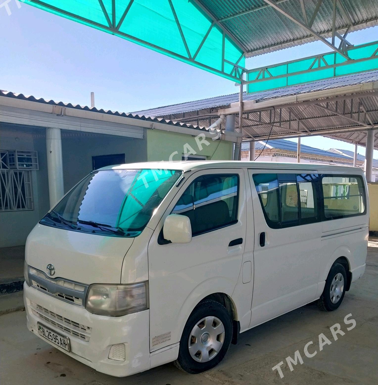 Toyota Hiace 2010 - 265 000 TMT - Bäherden - img 5