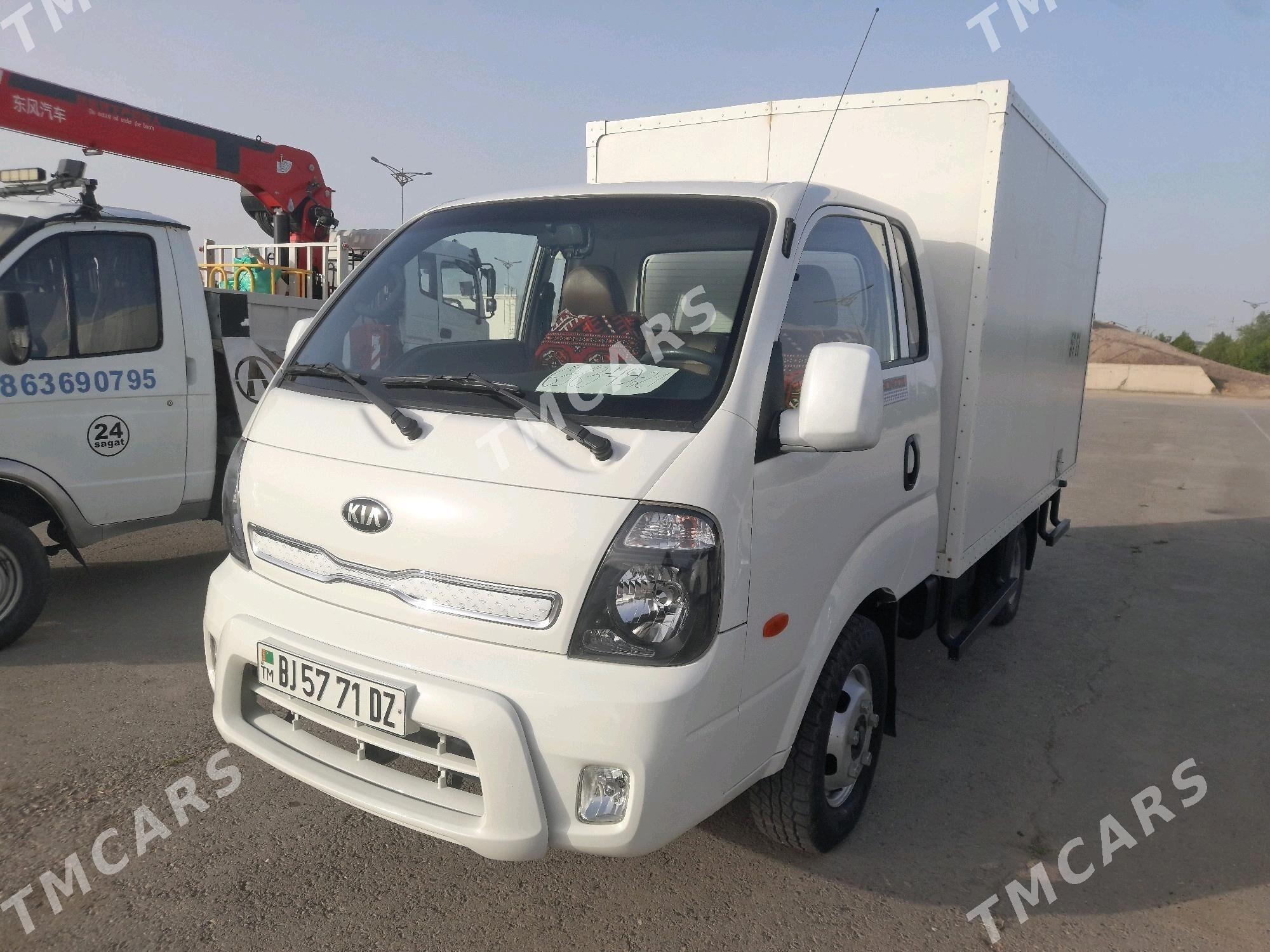 Kia Bongo 2017 - 310 000 TMT - Шабатский этрап - img 6