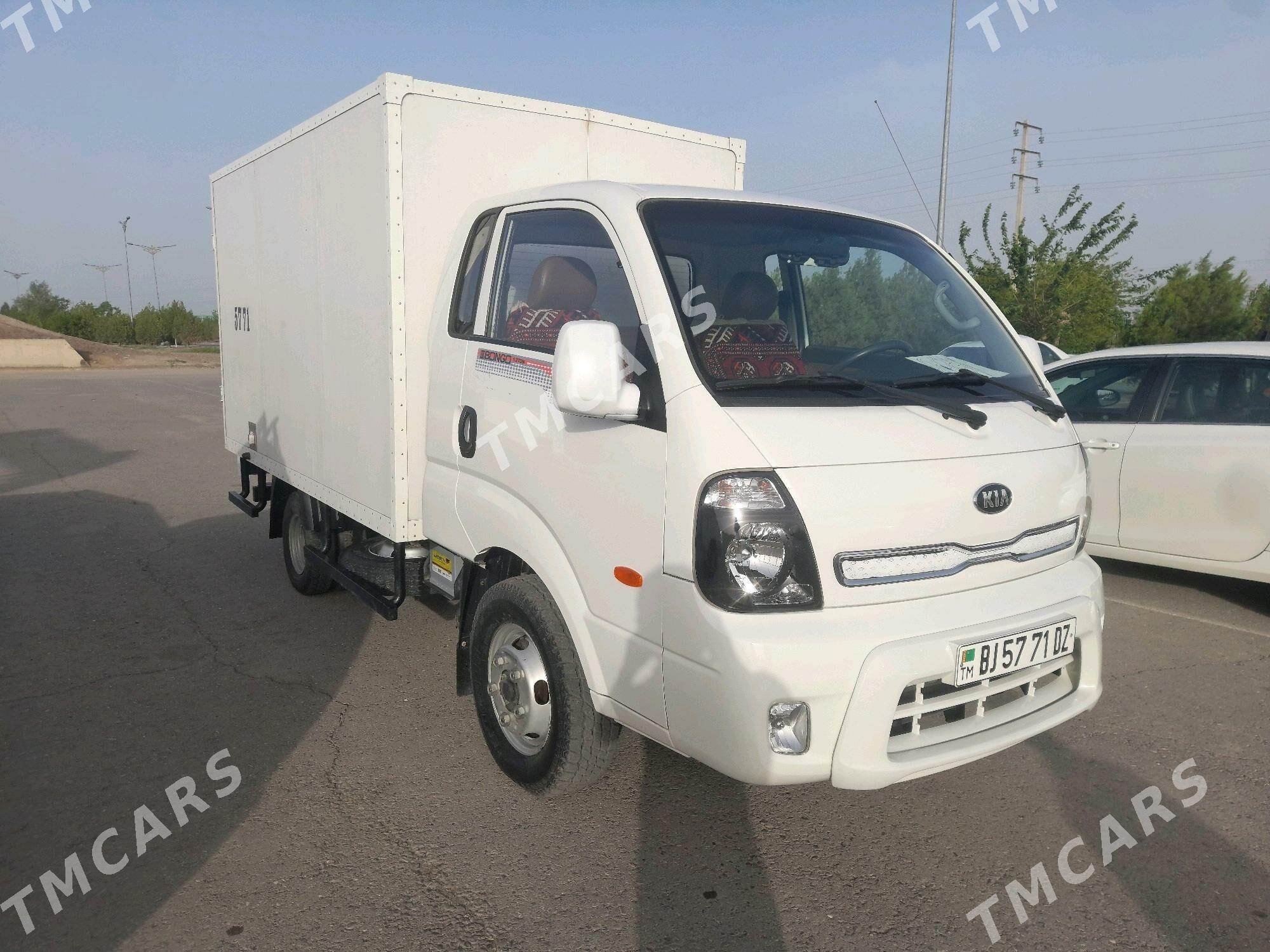 Kia Bongo 2017 - 310 000 TMT - Şabat etr. - img 9