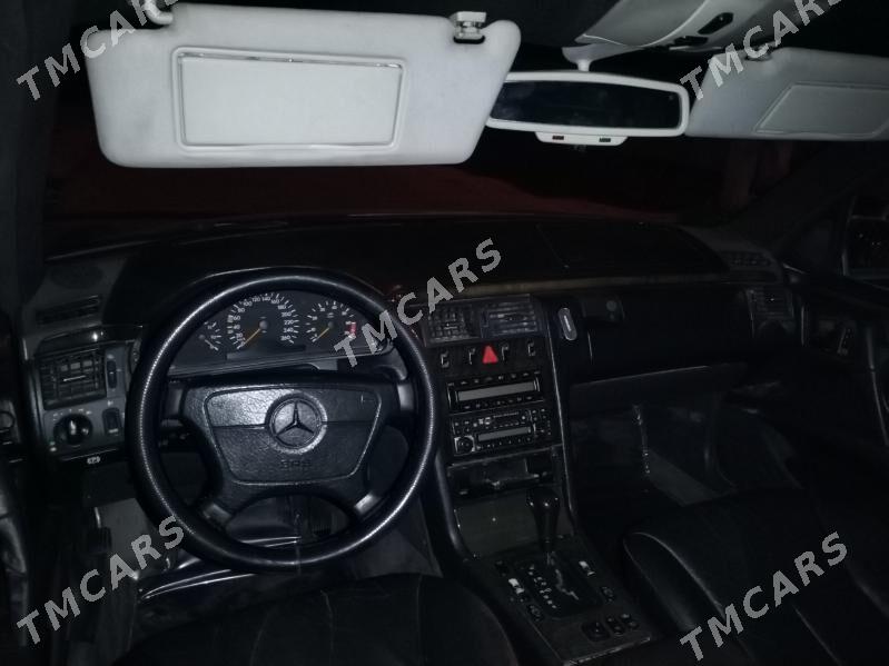 Mercedes-Benz E320 1998 - 90 000 TMT - Balkanabat - img 4