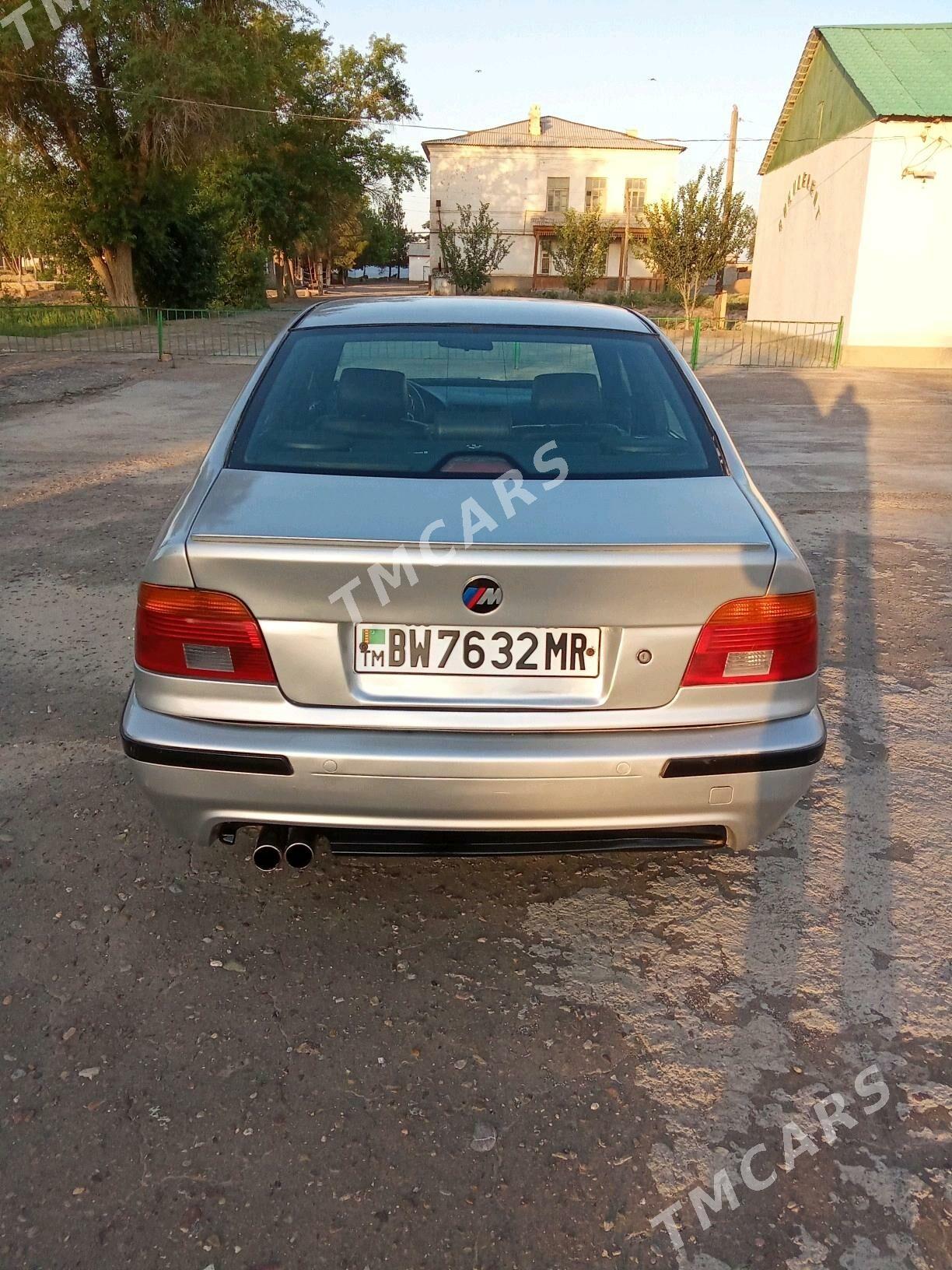 BMW E39 2001 - 90 000 TMT - Туркменгала - img 3