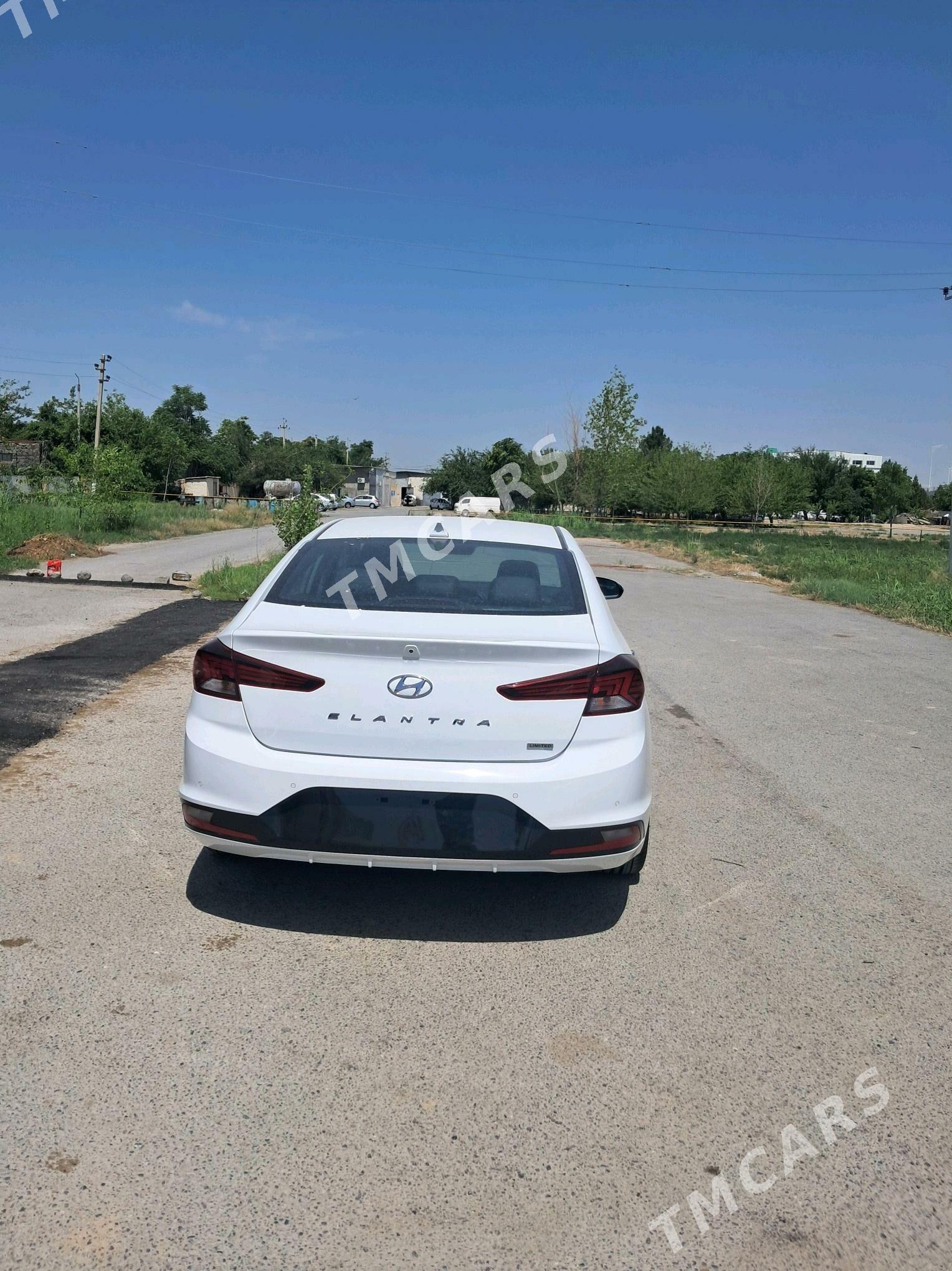 Hyundai Elantra 2019 - 250 000 TMT - Aşgabat - img 4