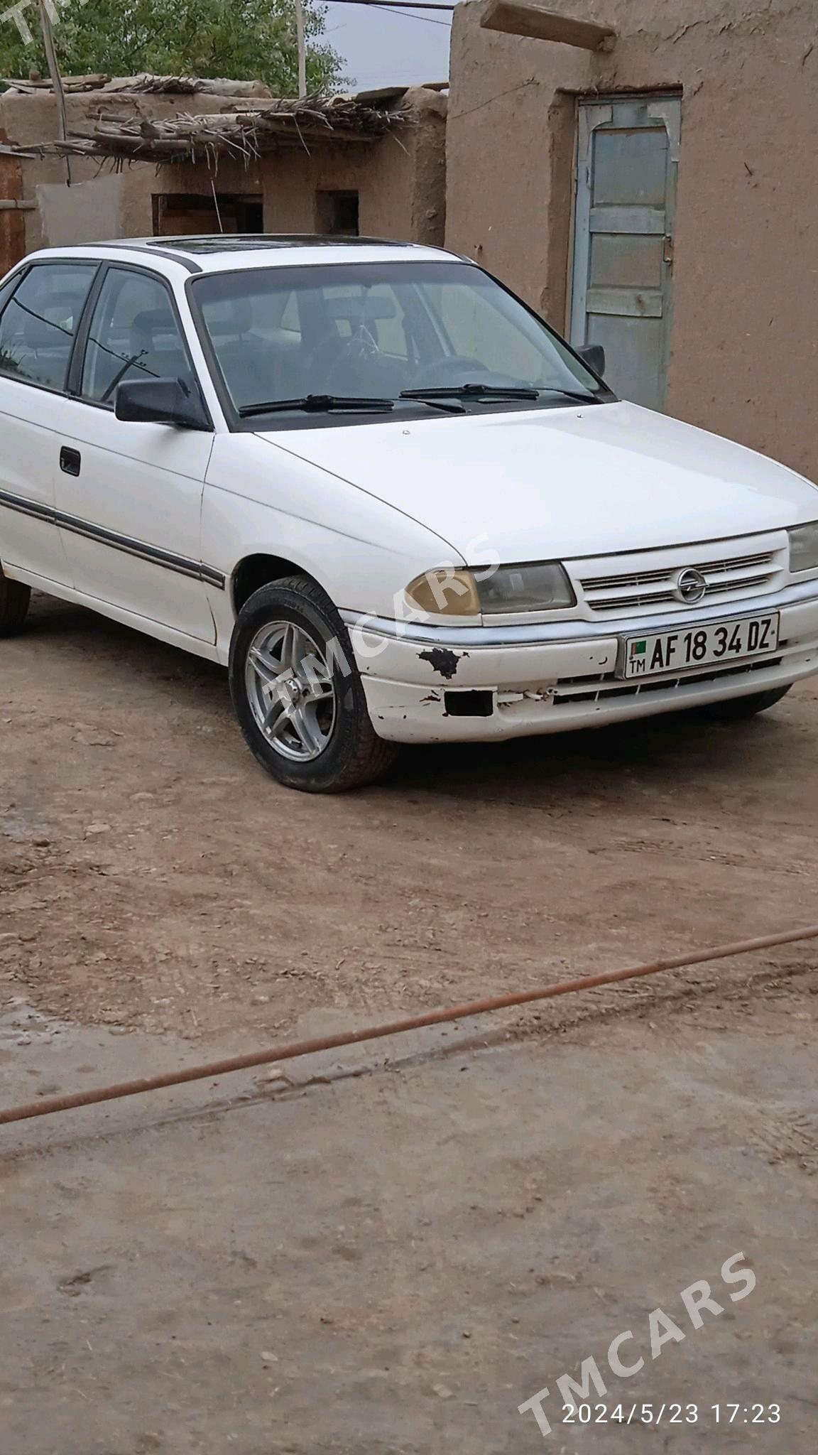 Opel Astra 1993 - 30 000 TMT - Болдумсаз - img 3