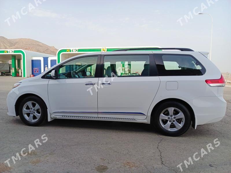 Toyota Sienna 2011 - 260 000 TMT - Türkmenbaşy - img 7