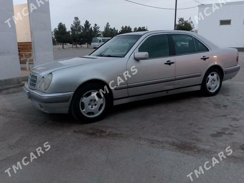 Mercedes-Benz E320 1996 - 65 000 TMT - Ашхабад - img 3