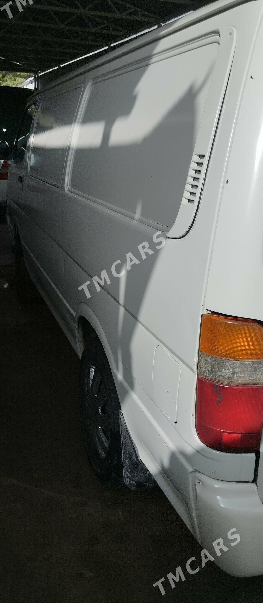 Toyota Hiace 2004 - 110 000 TMT - Бахарден - img 6