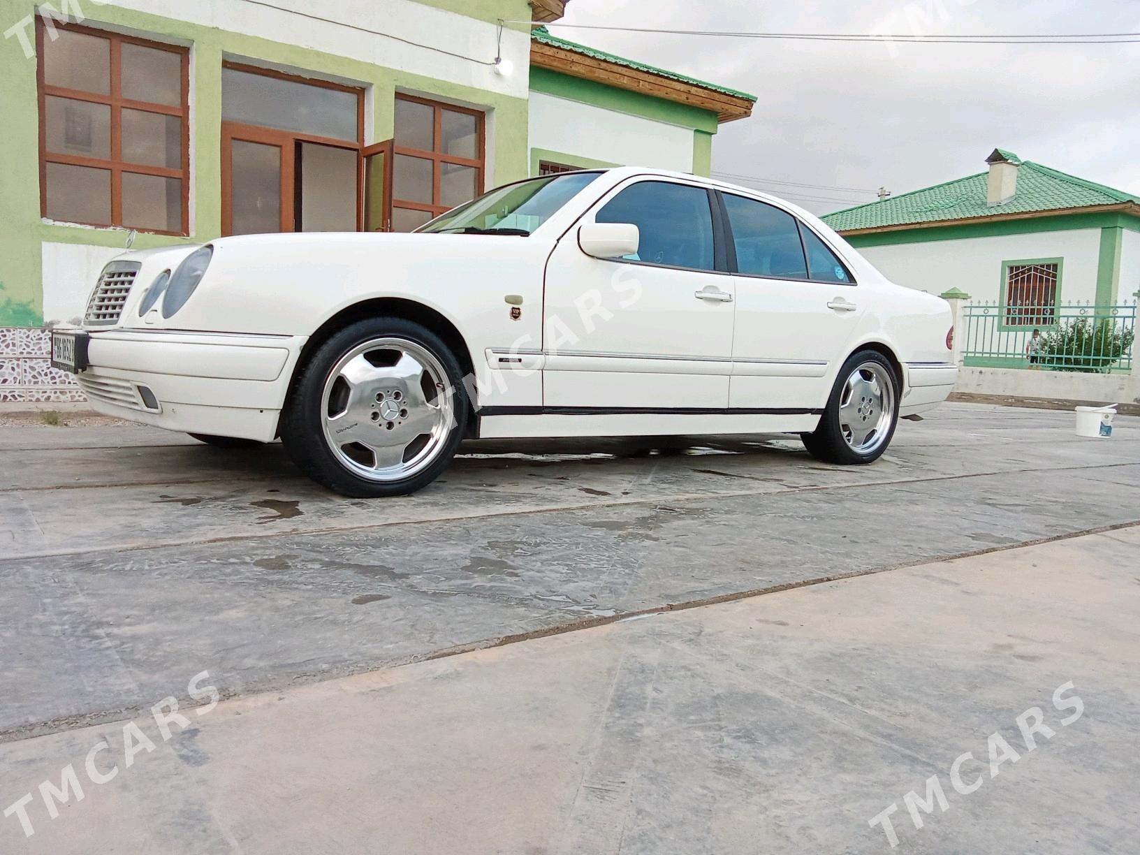 Mercedes-Benz E280 1999 - 95 000 TMT - Балканабат - img 2