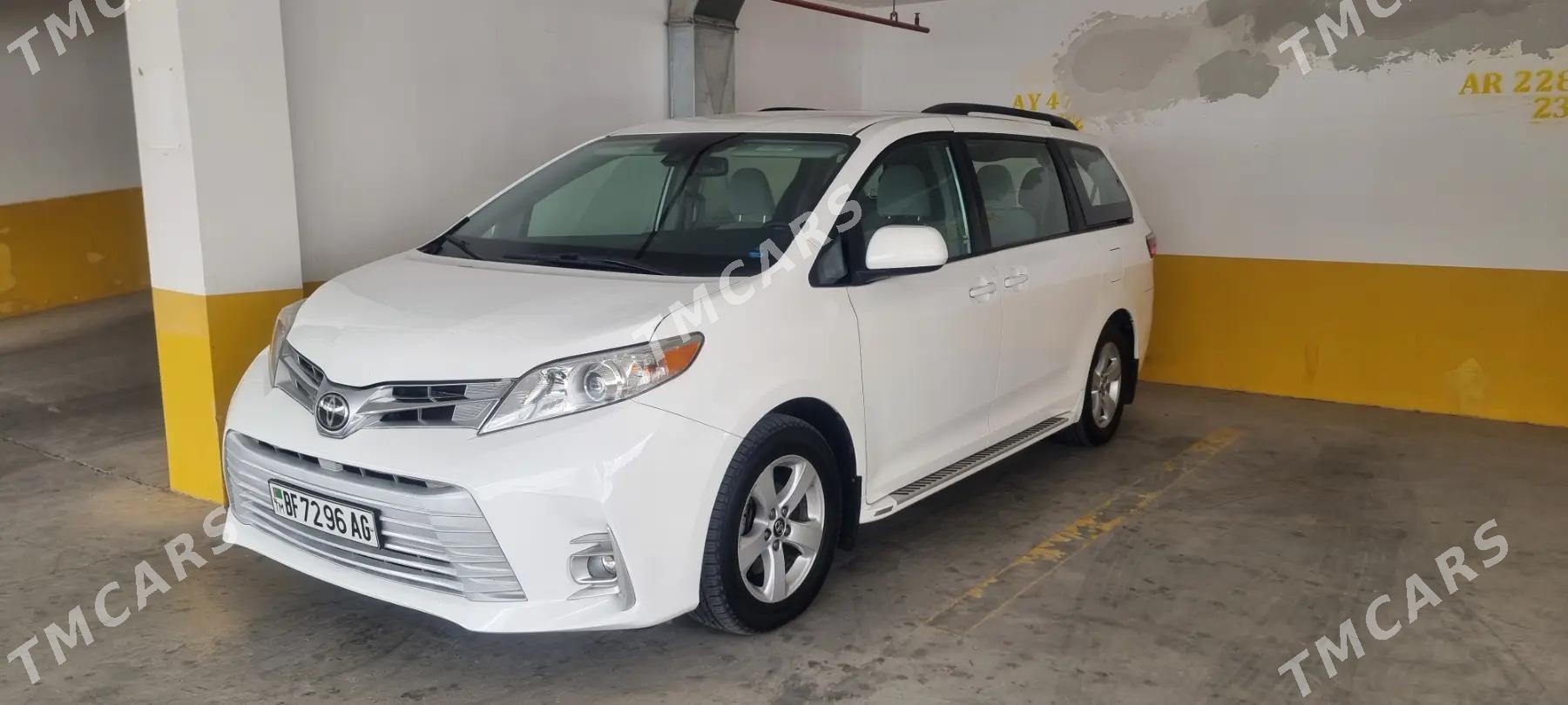 Toyota Sienna 2018 - 440 000 TMT - Gypjak - img 5