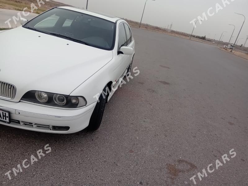 BMW E39 2000 - 95 000 TMT - Aşgabat - img 3