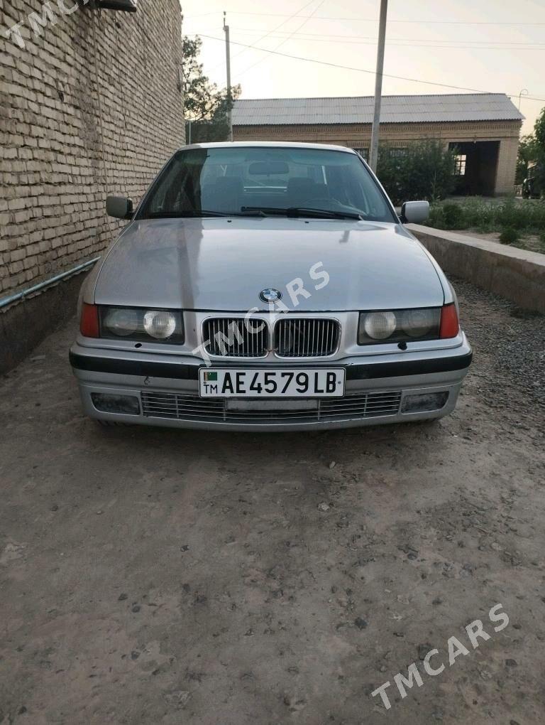 BMW 320 1994 - 45 000 TMT - Сакар - img 3