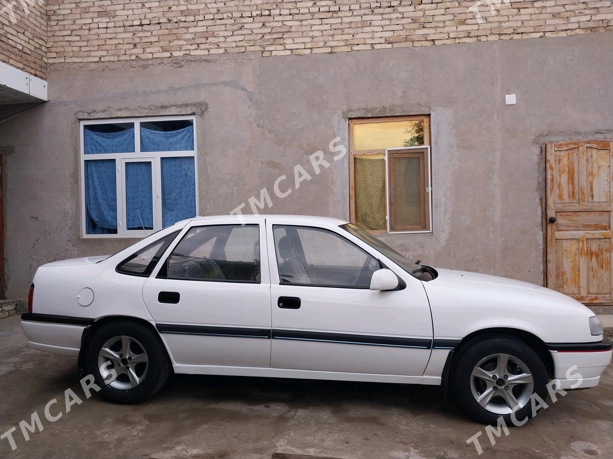 Opel Vectra 1993 - 35 000 TMT - Чарджоу - img 2