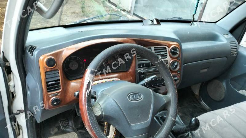 Kia Bongo 2005 - 115 000 TMT - Мары - img 4