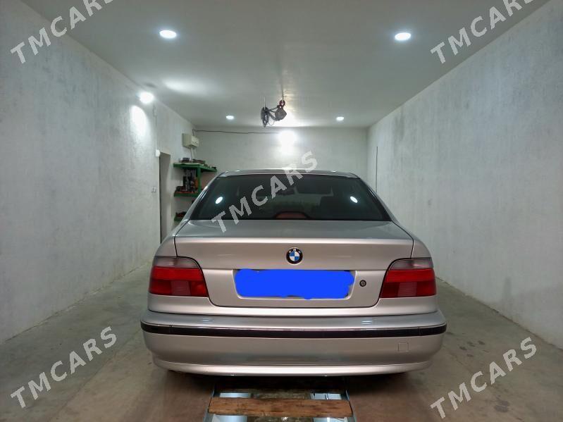 BMW E39 1998 - 80 000 TMT - Балканабат - img 4
