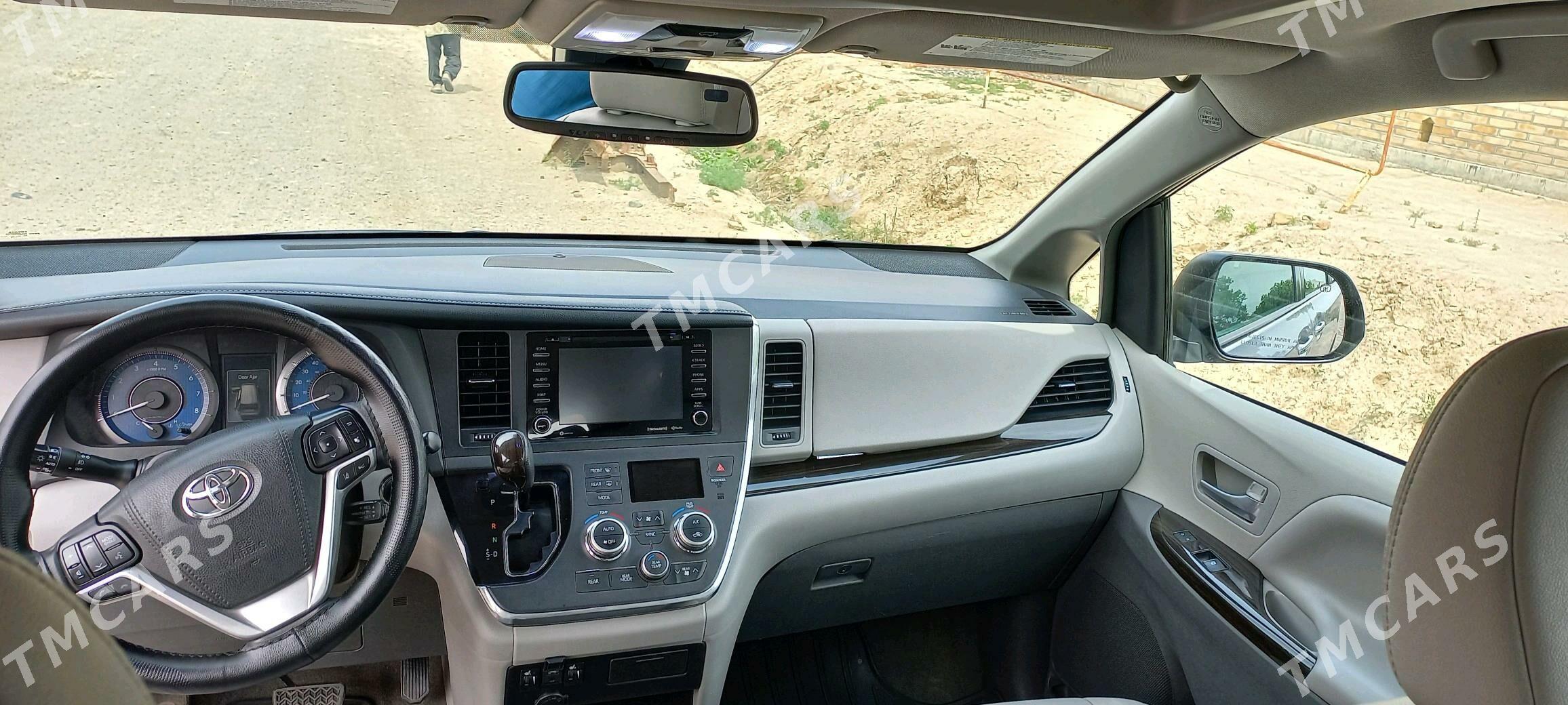 Toyota Sienna 2018 - 400 000 TMT - Murgap - img 4
