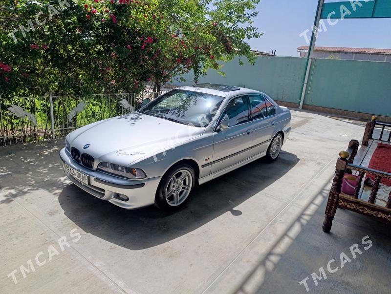 BMW E39 2001 - 135 000 TMT - Aşgabat - img 3