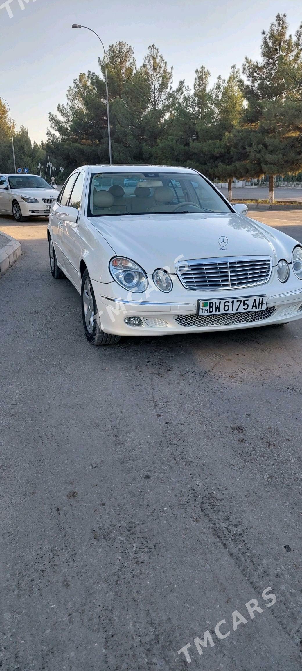 Mercedes-Benz E320 2002 - 99 000 TMT - Ak bugdaý etraby - img 2