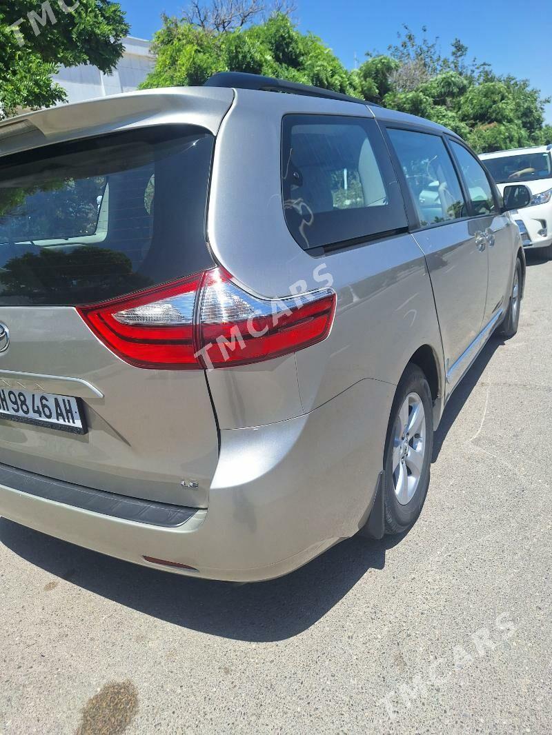 Toyota Sienna 2018 - 325 000 TMT - Aşgabat - img 4