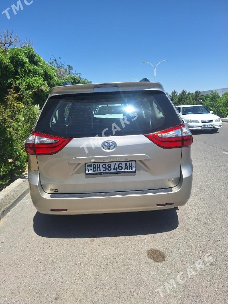 Toyota Sienna 2018 - 325 000 TMT - Aşgabat - img 3