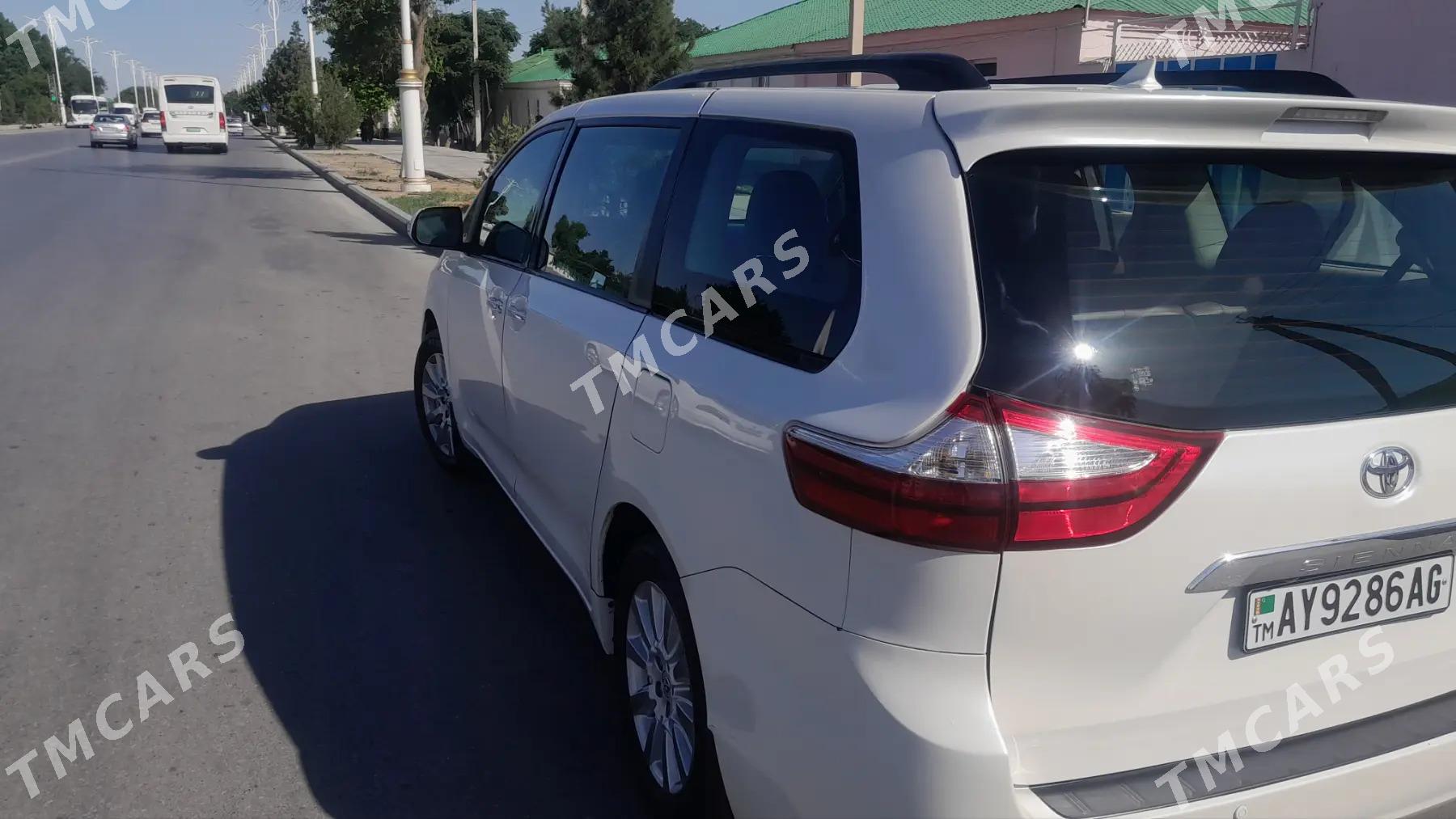 Toyota Sienna 2017 - 360 000 TMT - Aşgabat - img 2