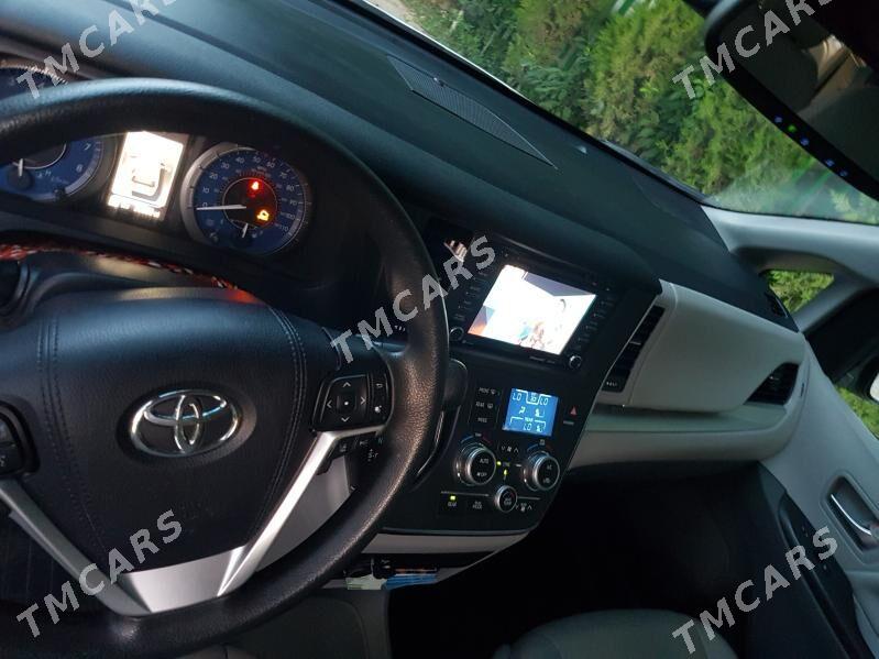 Toyota Sienna 2019 - 335 000 TMT - Ruhabat (90-njy razýezd) - img 3