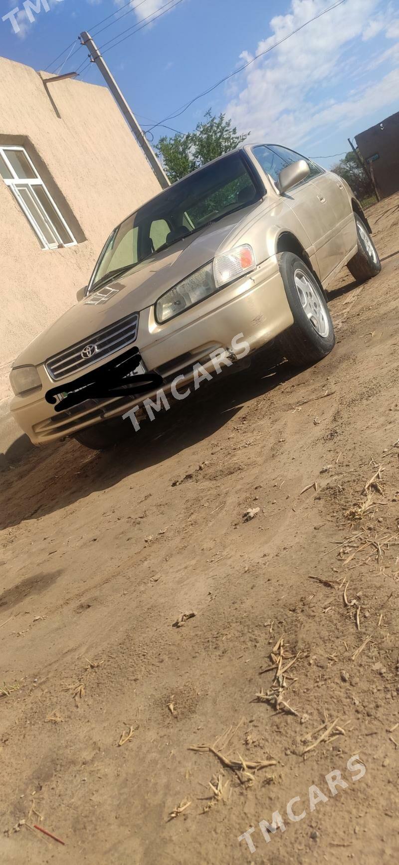 Toyota Camry 1998 - 90 000 TMT - етр. Туркменбаши - img 2