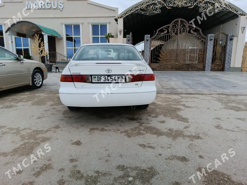 Toyota Camry 2001 - 108 000 TMT - Хазар - img 3