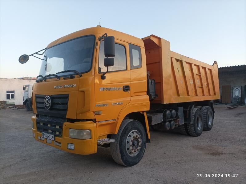 Howo Sinotruk 2013 - 500 000 TMT - Magdanly - img 2